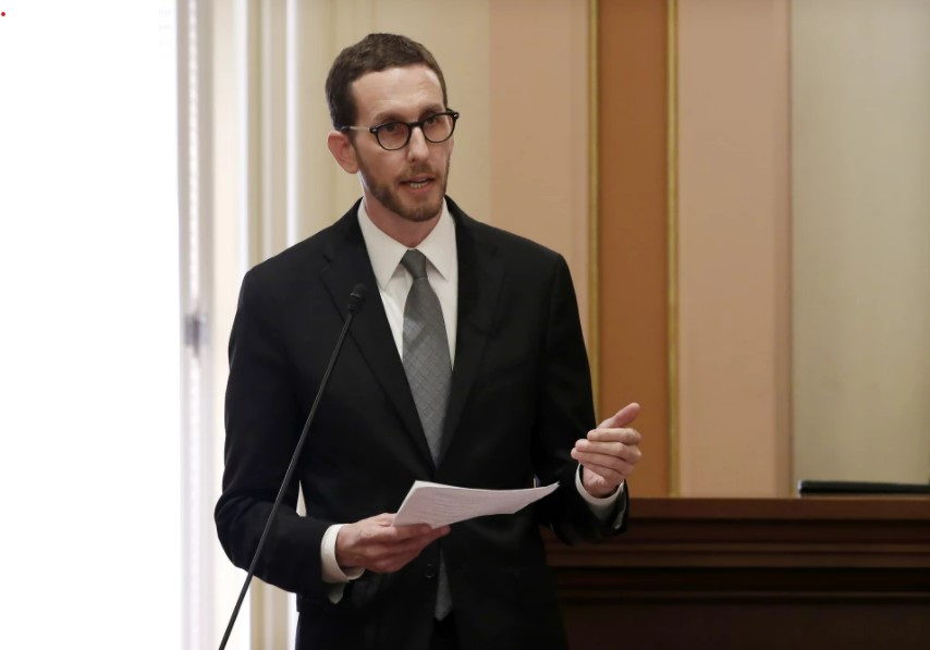 California has too few behavioral health professionals. Lawmakers propose a fix