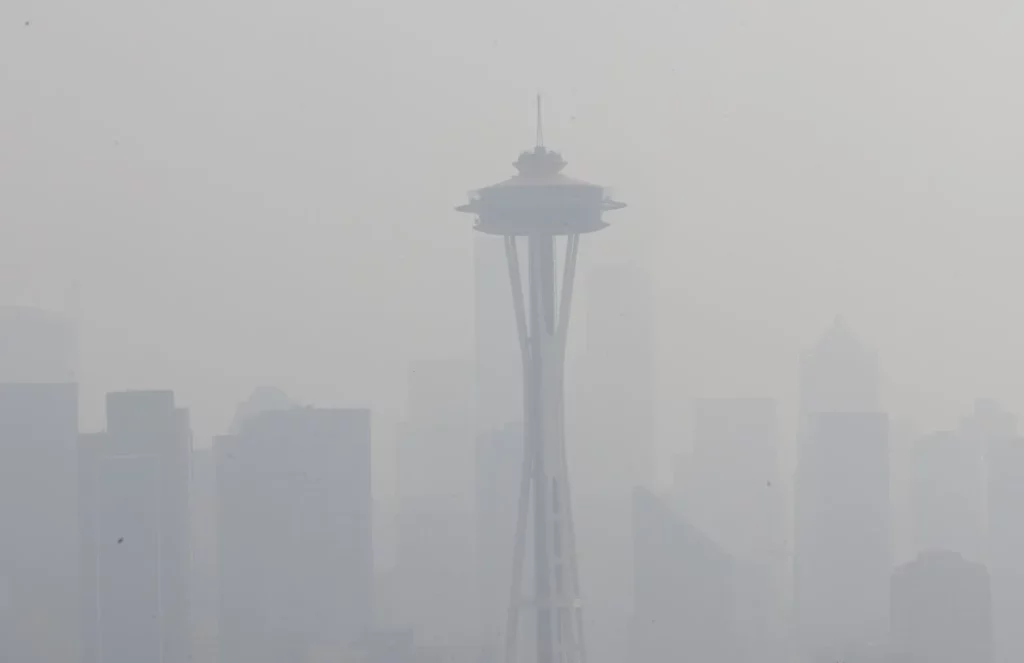 Few take respite in smoke shelter amid unhealthy Seattle air quality